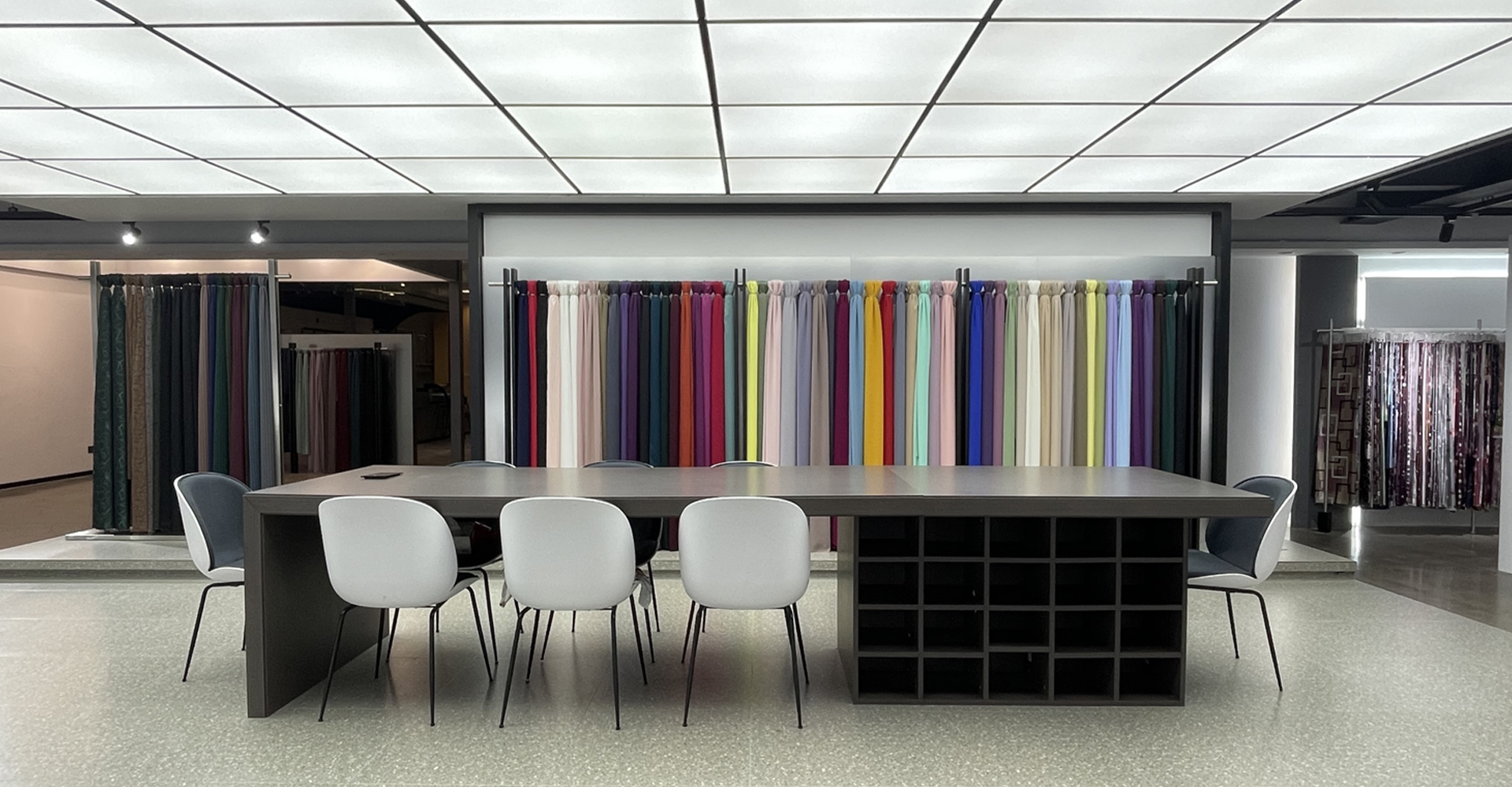 DERUN textile showroom